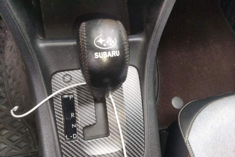 Used Subaru XV 2014 2.0i Comfort Edition Gear Lever