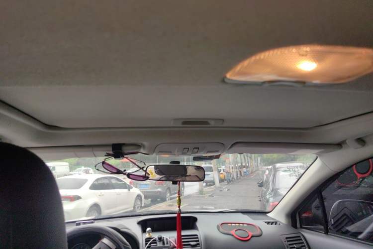 Used Subaru XV 2014 2.0i Elite Edition Headliner