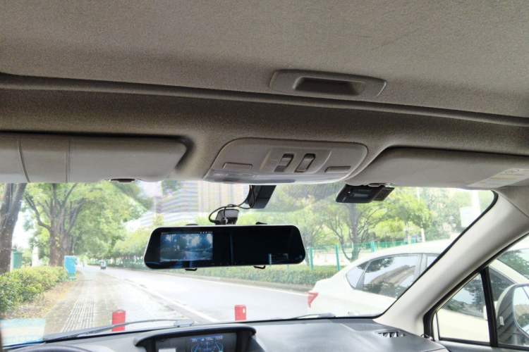 Used Subaru XV 2014 2.0i Elite Edition Headliner