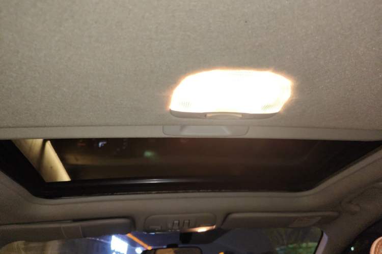 Used Subaru XV 2014 2.0i Luxury Edition Headliner