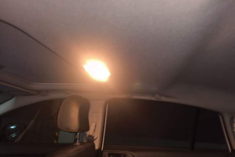 Used Subaru XV 2014 2.0i Comfort Edition Headliner