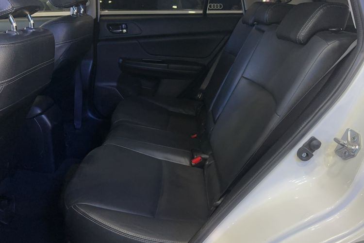 Used Subaru XV 2014 2.0i Elite Edition Interior 1