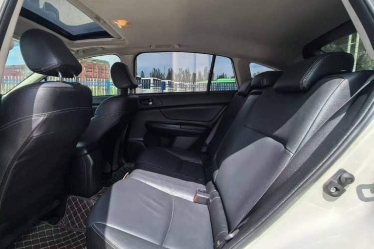 Used Subaru XV 2014 2.0i Luxury Edition Interior 3