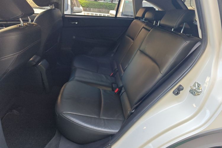 Used Subaru XV 2014 2.0i Elite Edition Interior 3