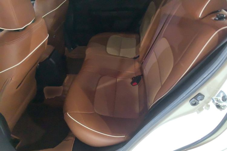 Used Subaru XV 2014 2.0i Comfort Edition Interior 4
