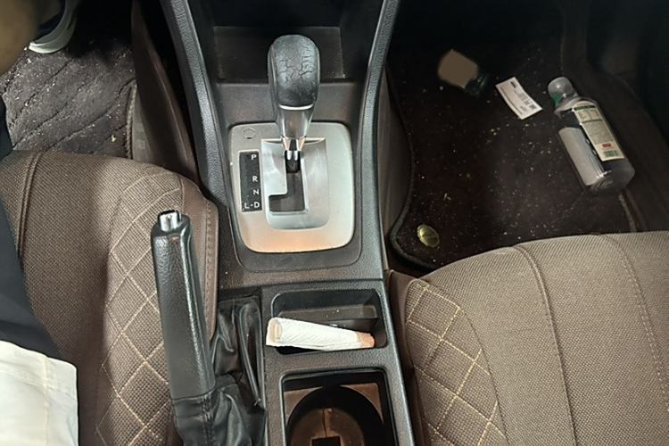 Used Subaru XV 2014 2.0i Comfort Edition Interior 4