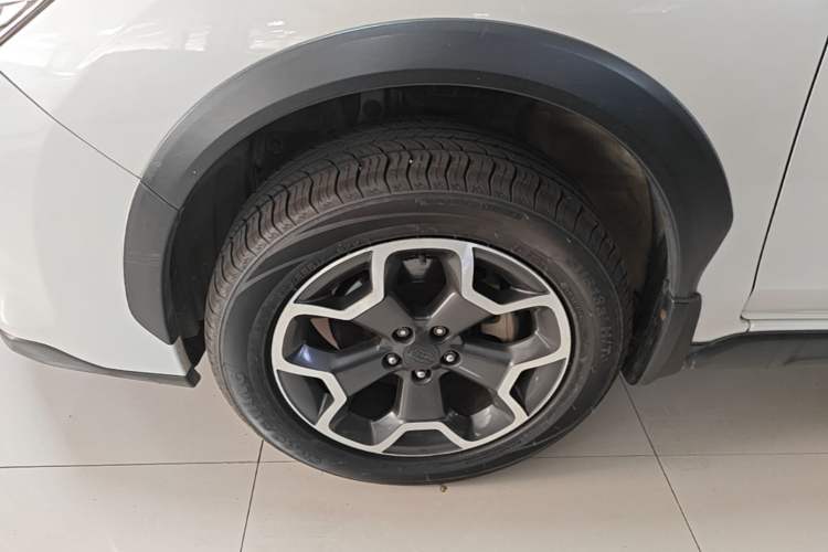 Used Subaru XV 2014 2.0i Luxury Edition Left Front Wheel Hub