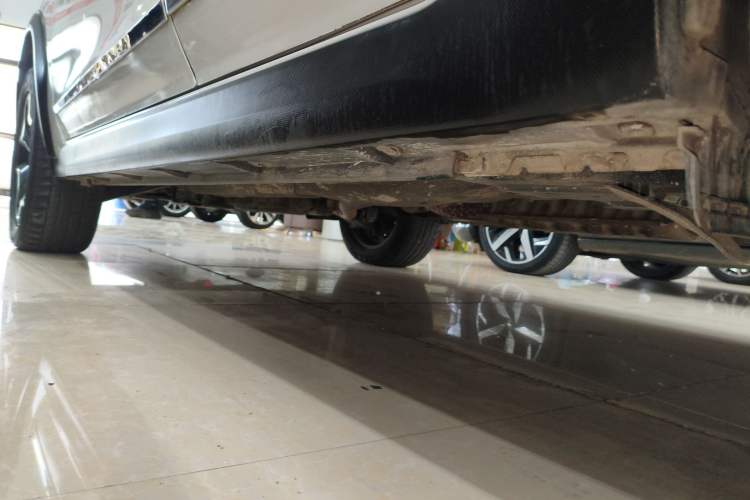 Used Subaru XV 2014 2.0i Elite Edition Left Side Sill