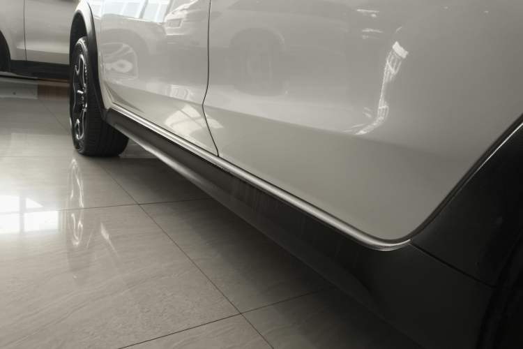 Used Subaru XV 2014 2.0i Luxury Edition Left Side Sill