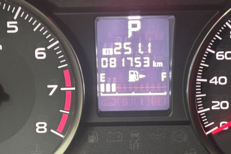 Used Subaru XV 2014 2.0i Comfort Edition Odometer Close Up