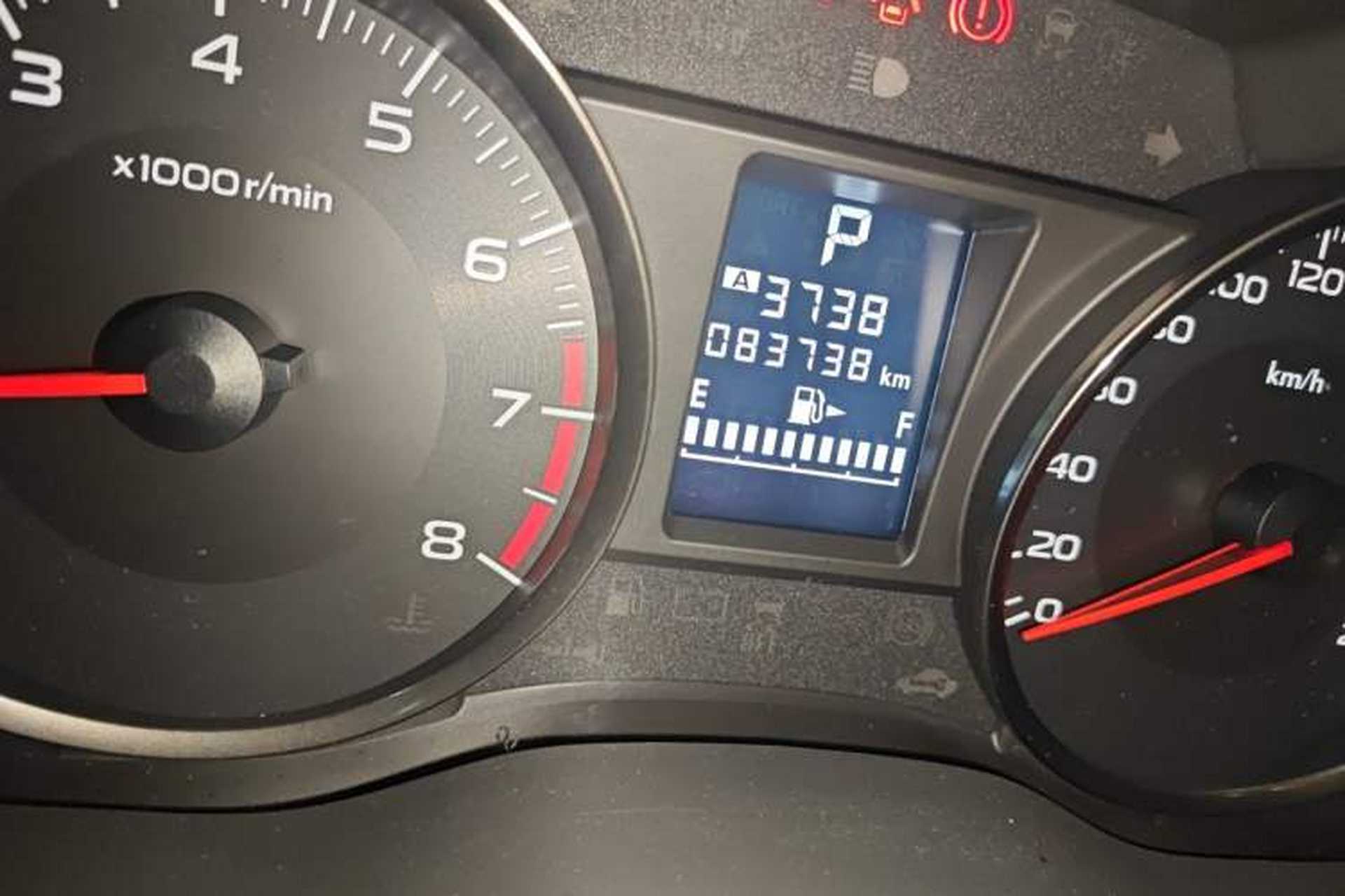 Used Subaru XV 2014 2.0i Elite Navigation Edition Odometer Close Up