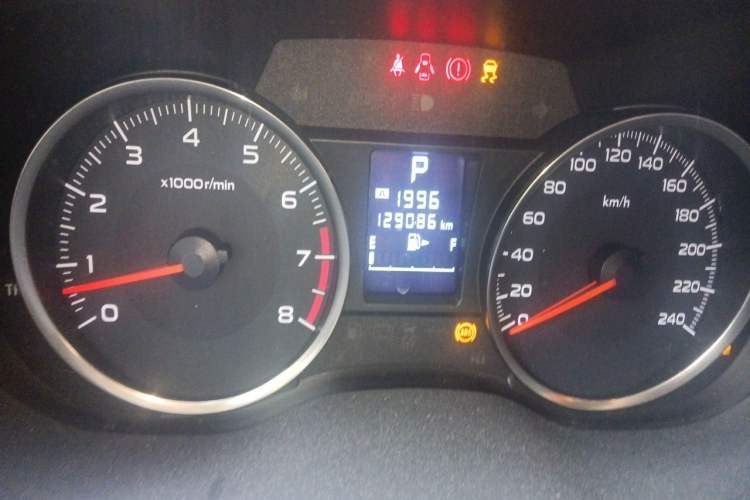 Used Subaru XV 2014 2.0i Comfort Edition Odometer Close Up