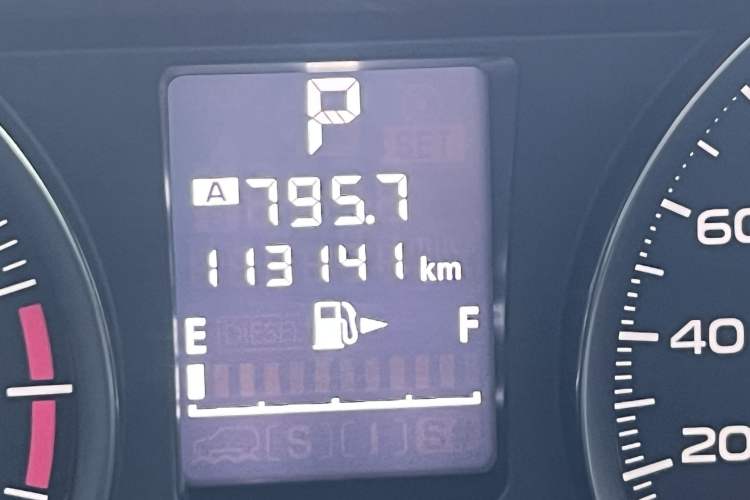Used Subaru XV 2014 2.0i Comfort Edition Odometer Close Up