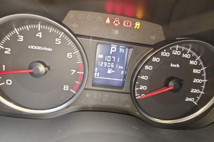 Used Subaru XV 2014 2.0i Comfort Edition Odometer Close Up