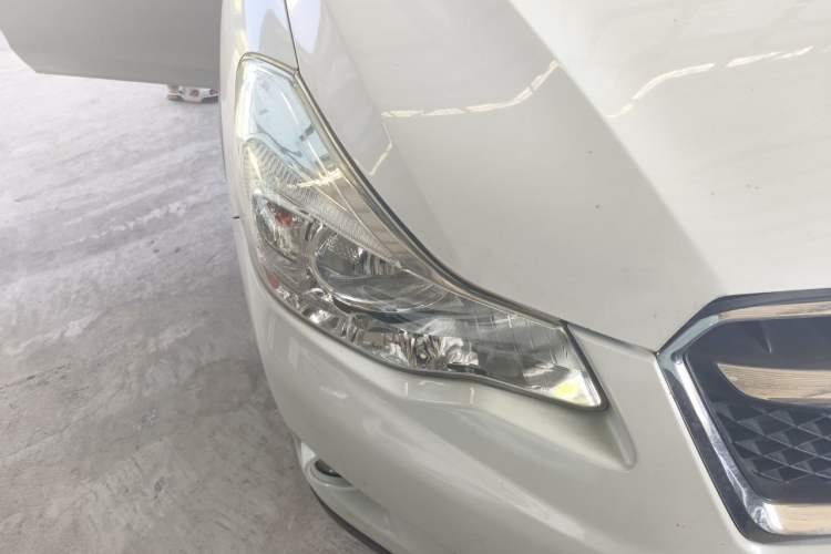 Used Subaru XV 2014 2.0i Comfort Edition Right Front Headlight
