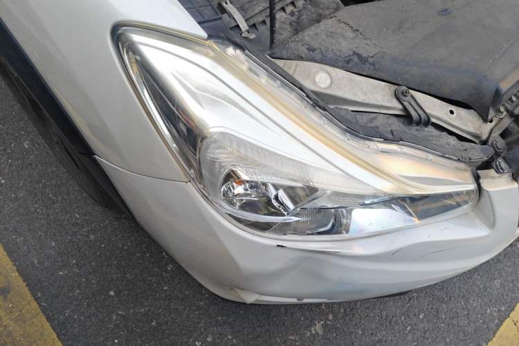 Used Subaru XV 2014 2.0i Comfort Edition Right Front Headlight