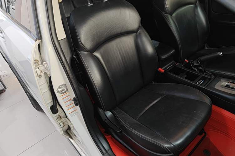 Used Subaru XV 2014 2.0i Luxury Edition Right Front Seat
