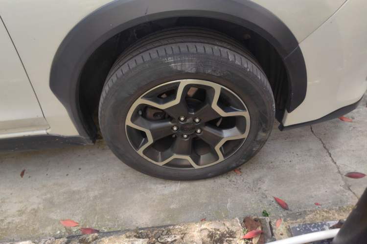 Used Subaru XV 2014 2.0i Elite Edition Right Front Wheel Hub