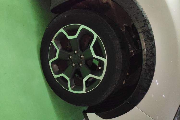 Used Subaru XV 2014 2.0i Comfort Edition Right Front Wheel Hub
