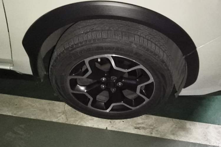 Used Subaru XV 2014 2.0i Luxury Edition Right Front Wheel Hub