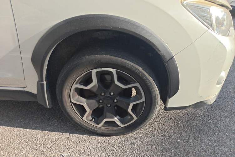 Used Subaru XV 2014 2.0i Comfort Edition Right Front Wheel Hub