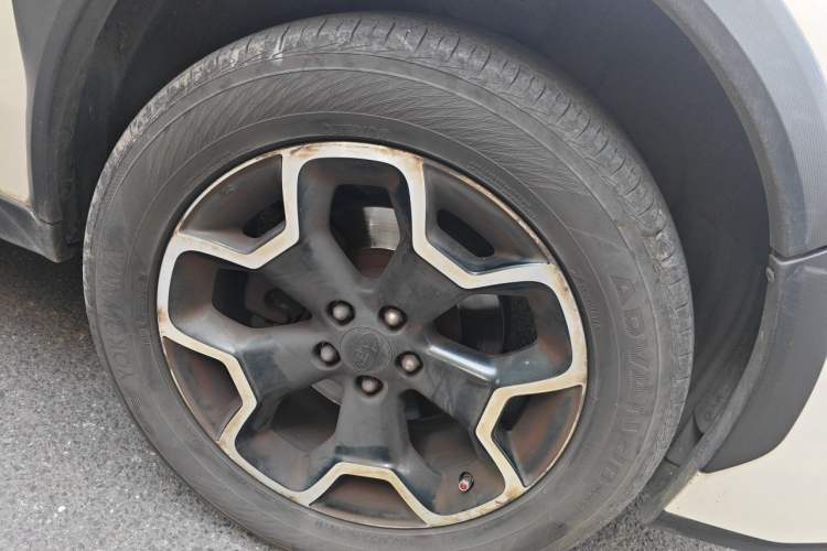 Used Subaru XV 2014 2.0i Comfort Edition Right Front Wheel Hub
