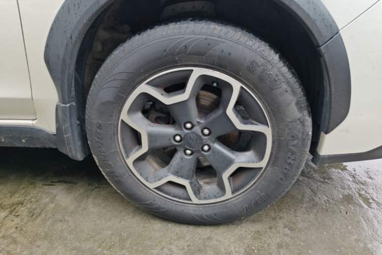 Used Subaru XV 2014 2.0i Comfort Edition Right Front Wheel Hub