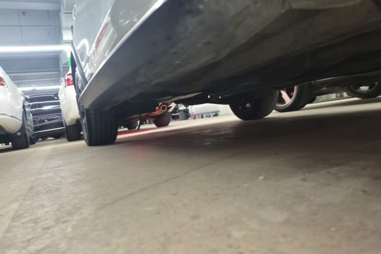 Used Subaru XV 2014 2.0i Comfort Edition Right Side Sill