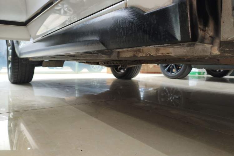 Used Subaru XV 2014 2.0i Elite Edition Right Side Sill