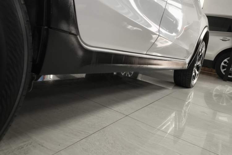 Used Subaru XV 2014 2.0i Luxury Edition Right Side Sill