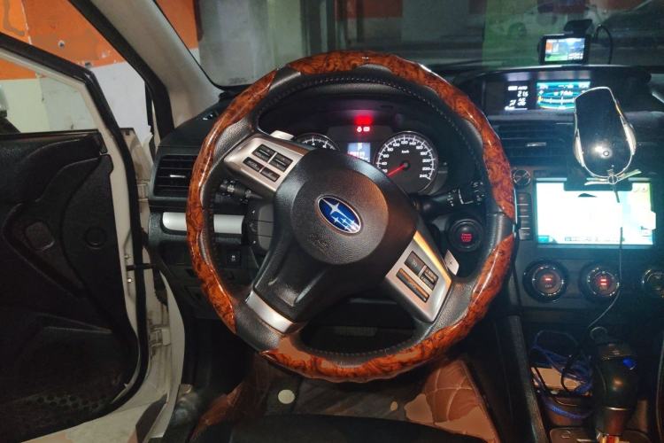 Used Subaru XV 2014 2.0i Luxury Navigation Edition Steering Wheel
