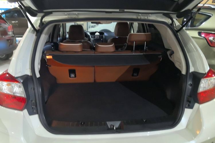 Used Subaru XV 2014 2.0i Comfort Edition Trunk