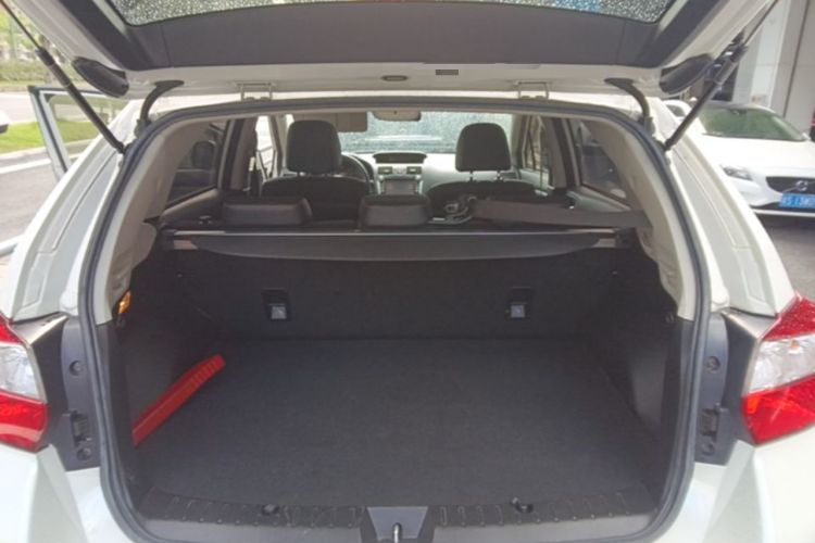 Used Subaru XV 2014 2.0i Comfort Edition Trunk
