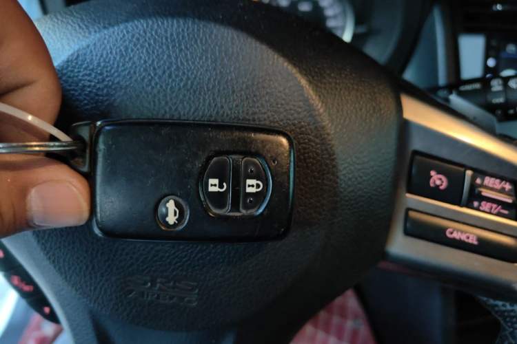 Used Subaru XV 2014 2.0i Elite Edition Vehicle Key