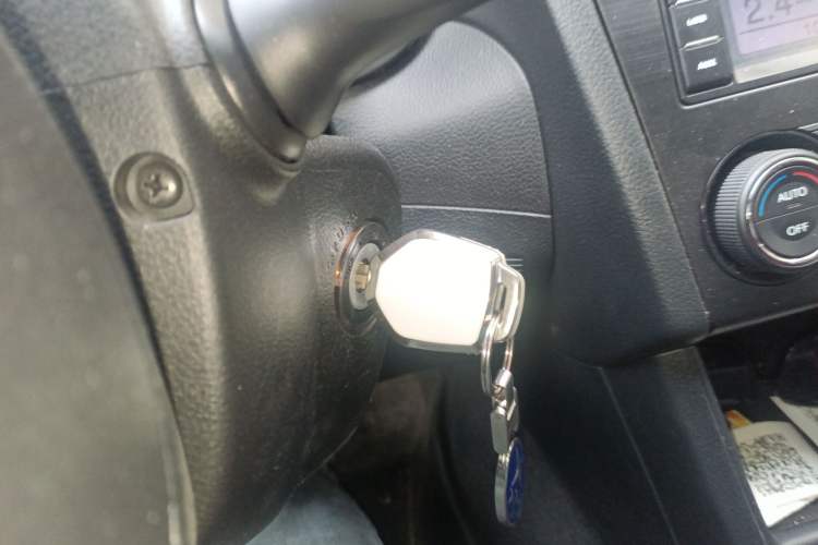 Used Subaru XV 2014 2.0i Elite Edition Vehicle Key
