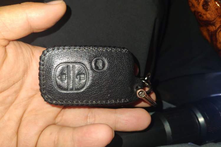 Used Subaru XV 2014 2.0i Luxury Navigation Edition Vehicle Key