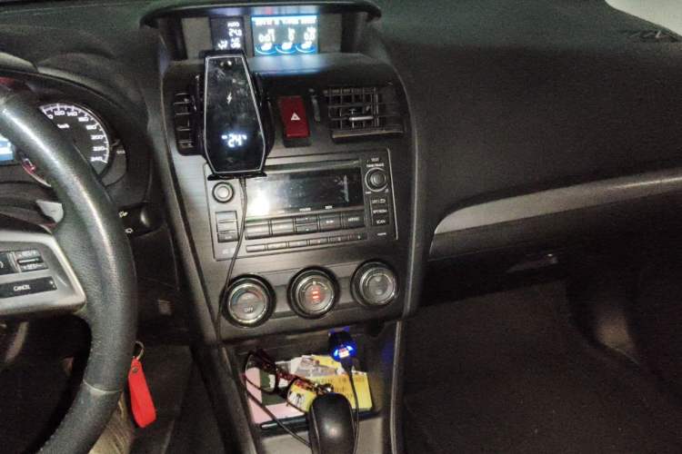 Used Subaru XV 2014 2.0i Elite Edition Audio And AC Panel