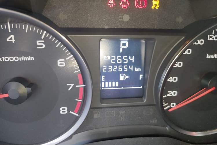 Used Subaru XV 2014 2.0i Comfort Edition Odometer Close Up