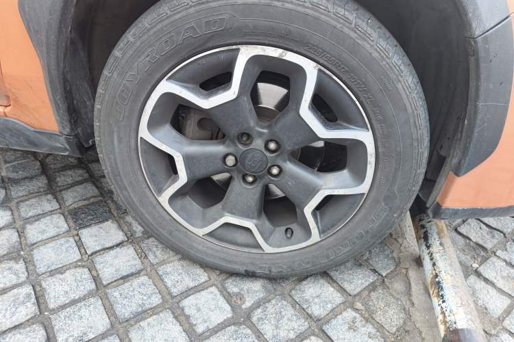Used Subaru XV 2014 2.0i Comfort Edition Right Front Wheel Hub