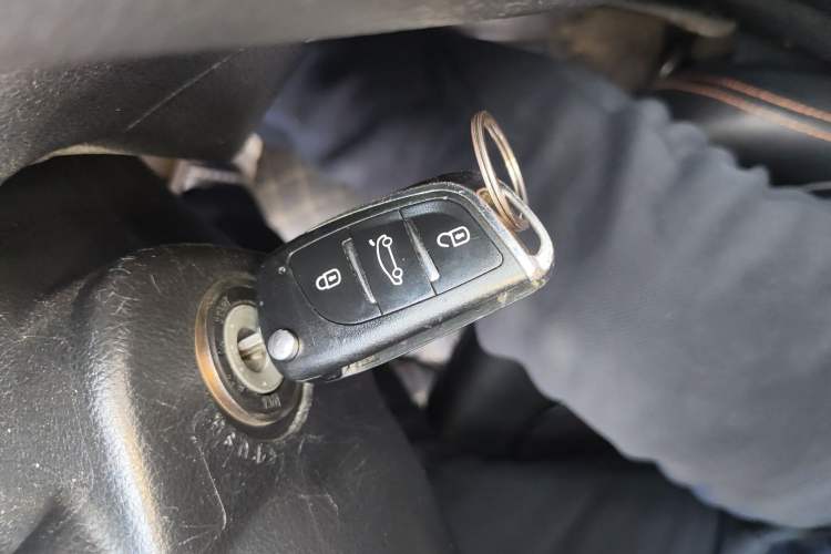 Used Subaru XV 2014 2.0i Comfort Edition Vehicle Key