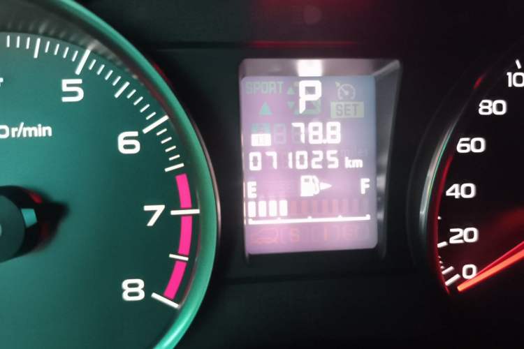 Used Subaru XV 2015 2.0i Special Edition Sport Model Odometer Close Up