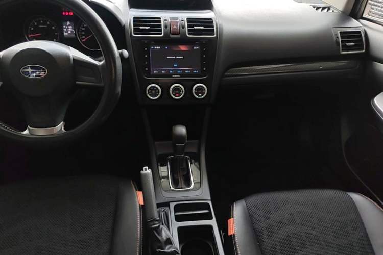 Used Subaru XV 2015 2.0i Special Edition Sport Model Audio And AC Panel