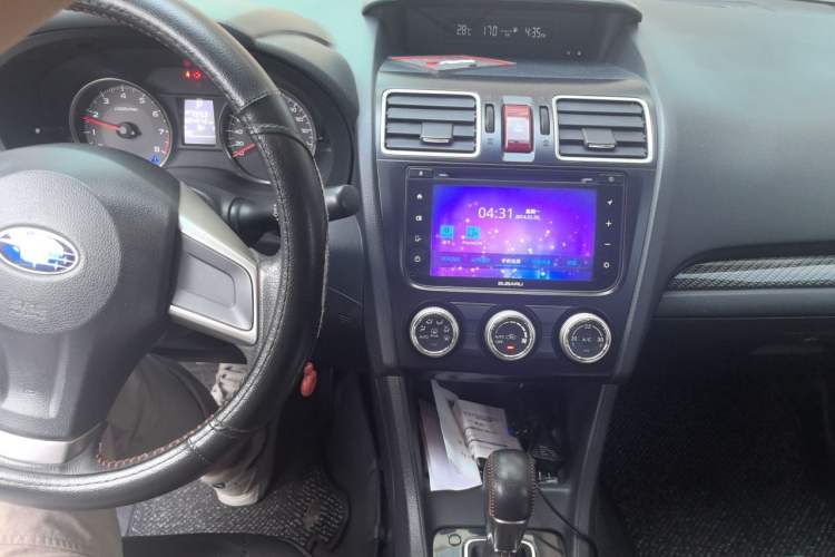 Used Subaru XV 2015 2.0i Special Edition Sport Model Audio And AC Panel