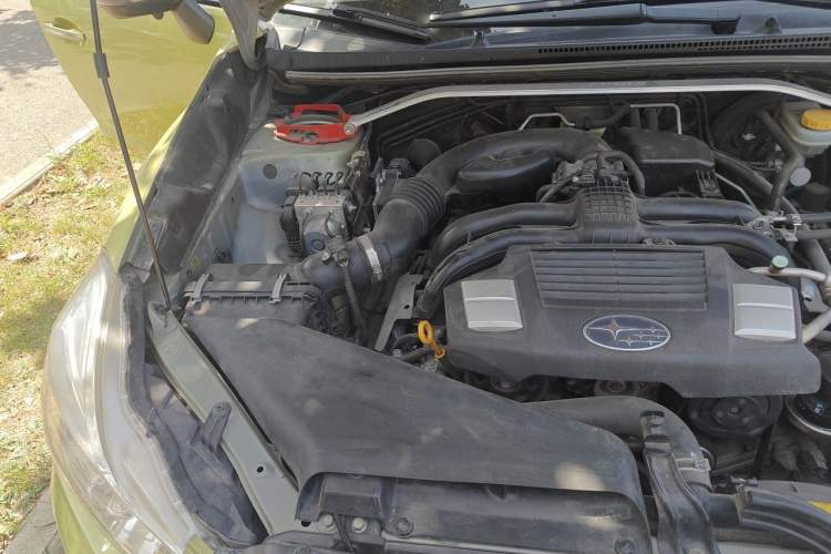 Used Subaru XV 2015 2.0i Special Edition Sport Model Engine Bay Right