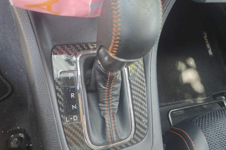 Used Subaru XV 2015 2.0i Special Edition Sport Model Gear Lever