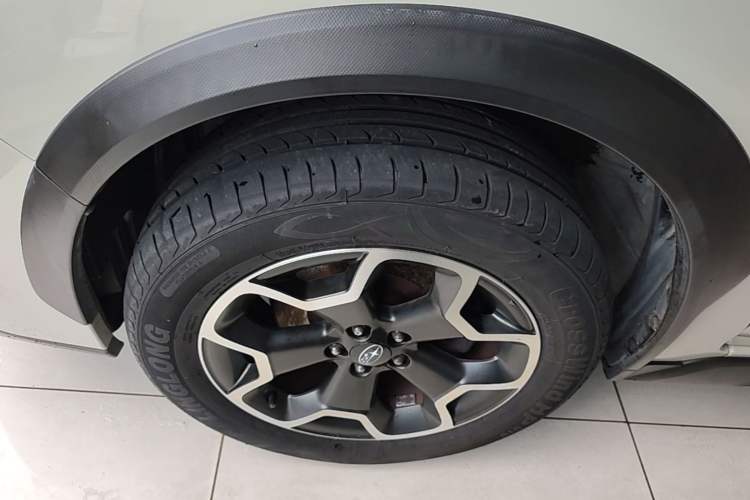Used Subaru XV 2015 2.0i Special Edition Sport Model Left Front Wheel Hub