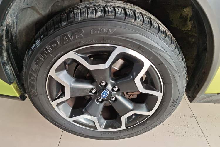 Used Subaru XV 2015 2.0i Special Edition Sport Model Left Front Wheel Hub