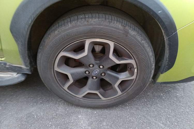 Used Subaru XV 2015 2.0i Special Edition Sport Model Right Front Wheel Hub