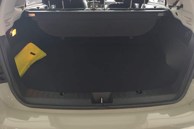 Used Subaru XV 2015 2.0i Special Edition Sport Model Trunk
