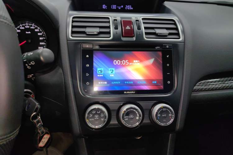 Used Subaru XV 2015 2.0i Special Edition Sport Model Audio And AC Panel